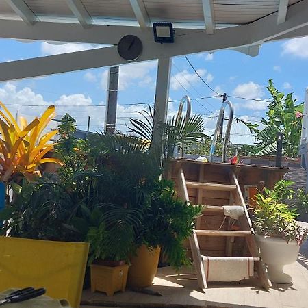 Haut De Villa Agreable Et Paisible Climatise, Wifi Anse-Bertrand Luaran gambar