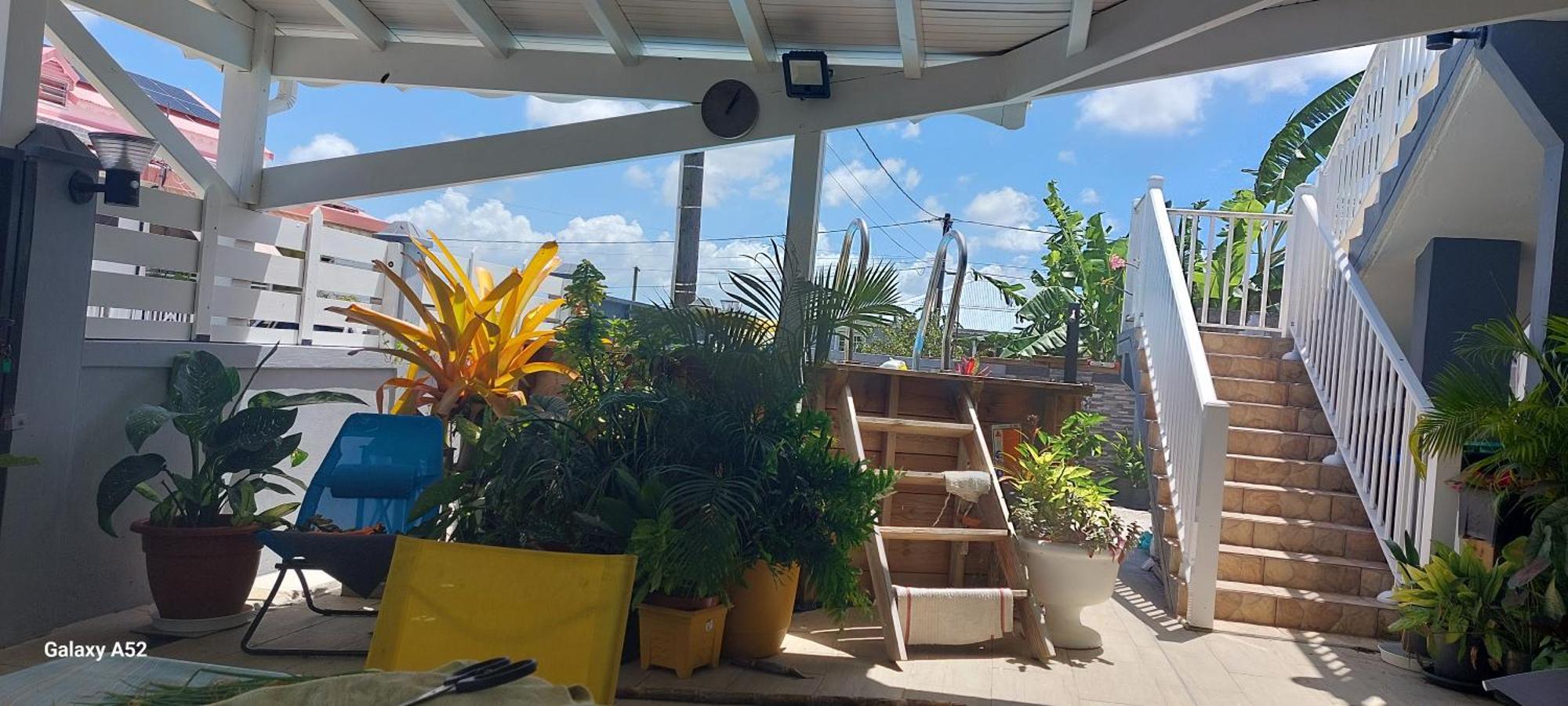 Haut De Villa Agreable Et Paisible Climatise, Wifi Anse-Bertrand Luaran gambar